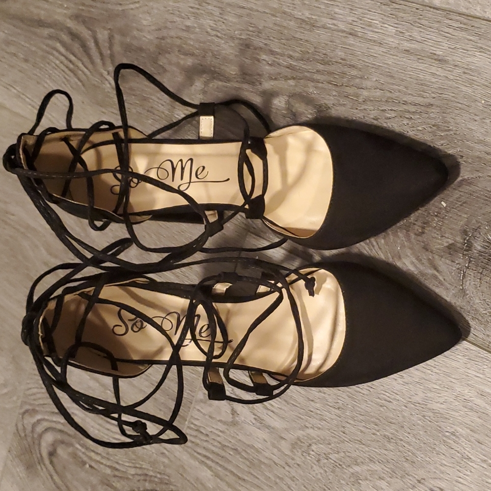 So Me pointy suede ankle wrap heels. Size 7. ✨️ Black.